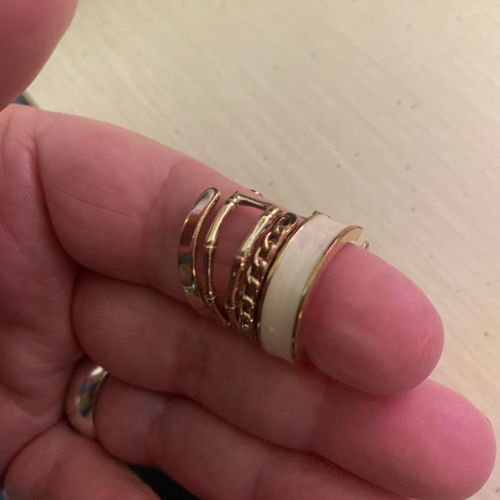 Source Unknown Gold and Cream Ring Set
